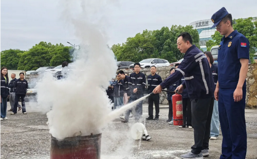 宜化矿业·1.png
